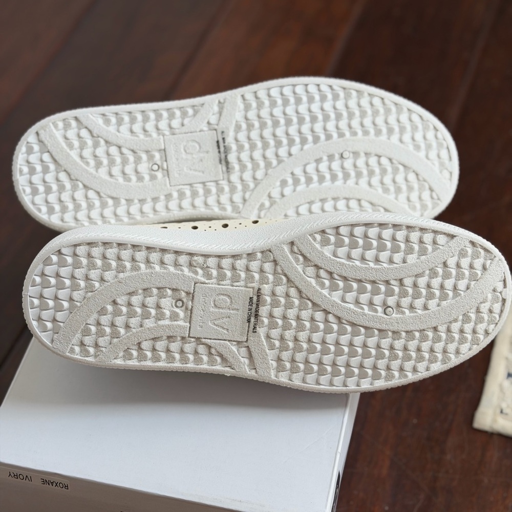 DV Roxane Perforated Sneaker with Sparkle β¨ Charms π π π¦ - Picture 8 of 8